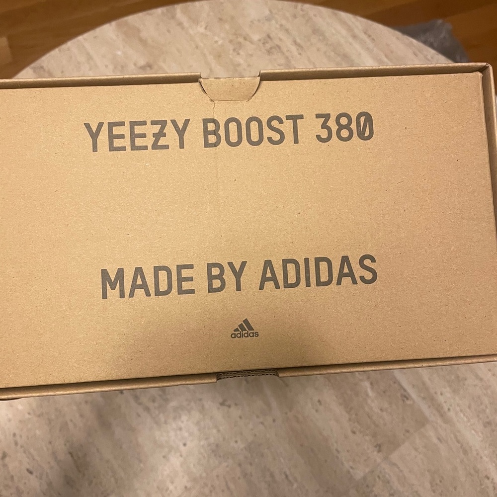 Men’s Adidas Yeezy Boost 380 - Picture 3 of 7